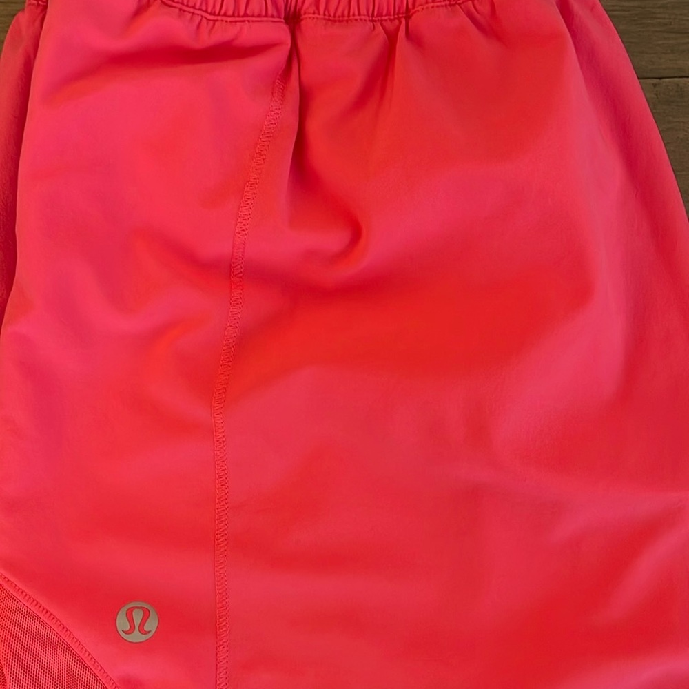 Lululemon Hotty Hot high rise shorts